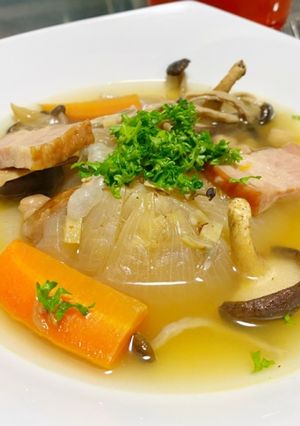 基本の新玉丸ごと食べるスープ♪-レシピのメイン写真