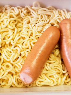 カップ焼きそば☝ウインナー入れて豪華演出-レシピのメイン写真