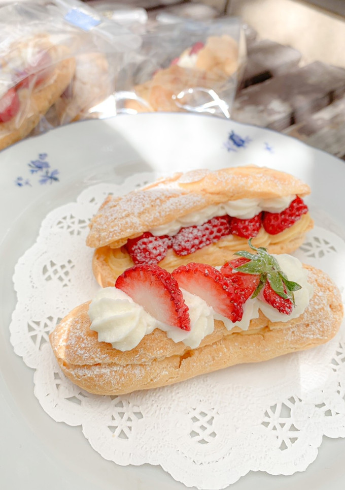 桜と苺のエクレア-レシピのメイン写真