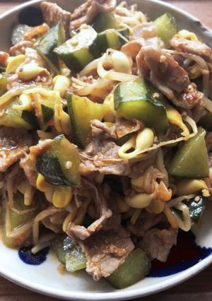 大豆もやしと豚肉胡瓜のキムチ炒め-レシピのメイン写真