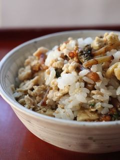 美味♪土筆サッと煮で混ぜご飯(もぶり飯)-レシピのメイン写真
