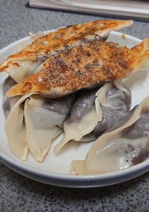 漆黒のハーモニー（あんこ入ギョーザ）-レシピのメイン写真