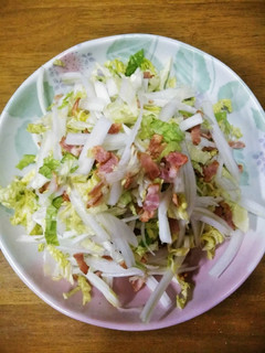 梨湖の簡単!白菜ベーコンサラダ-レシピのメイン写真