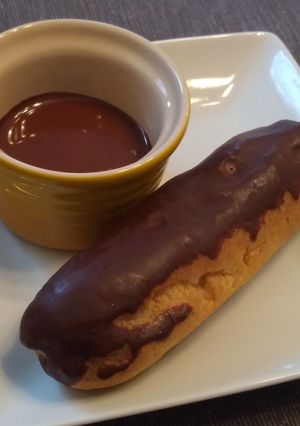 エクレアとホットチョコレートソース-レシピのメイン写真