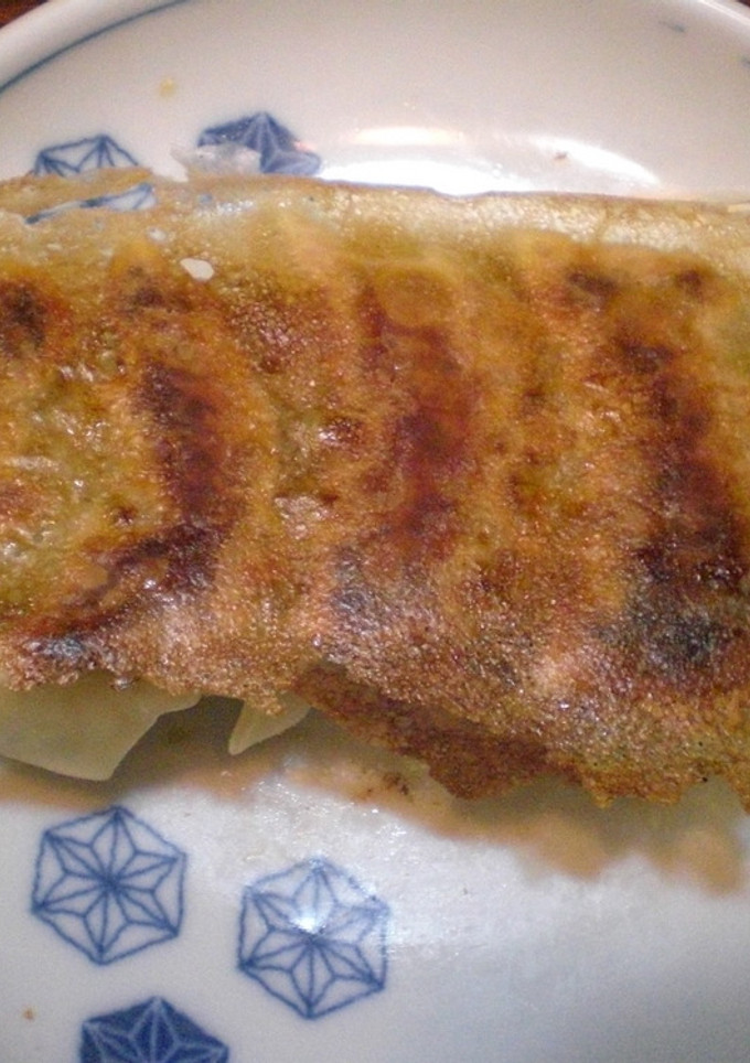 お店より絶対おいしい！手作り羽根付き餃子-レシピのメイン写真
