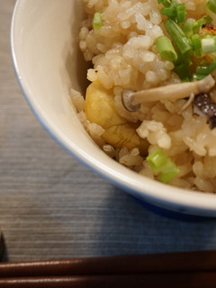 100均の土鍋で炊き込みご飯♪-レシピのメイン写真