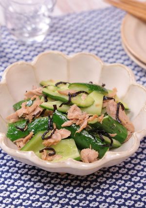簡単副菜♪きゅうりのツナ塩昆布炒め-レシピのメイン写真