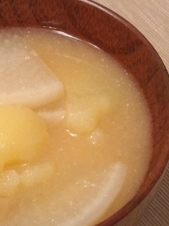 簡単だしで大根とじゃがいものお味噌汁-レシピのメイン写真