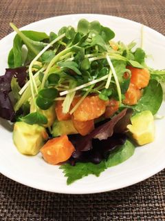 家族に大人気!!アボカドサーモンサラダ-レシピのメイン写真