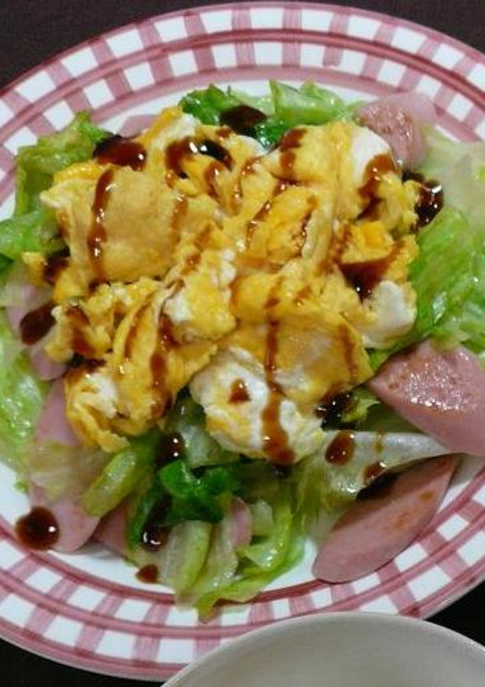 レタスと玉子と魚肉ソーセージの胡麻油炒め-レシピのメイン写真