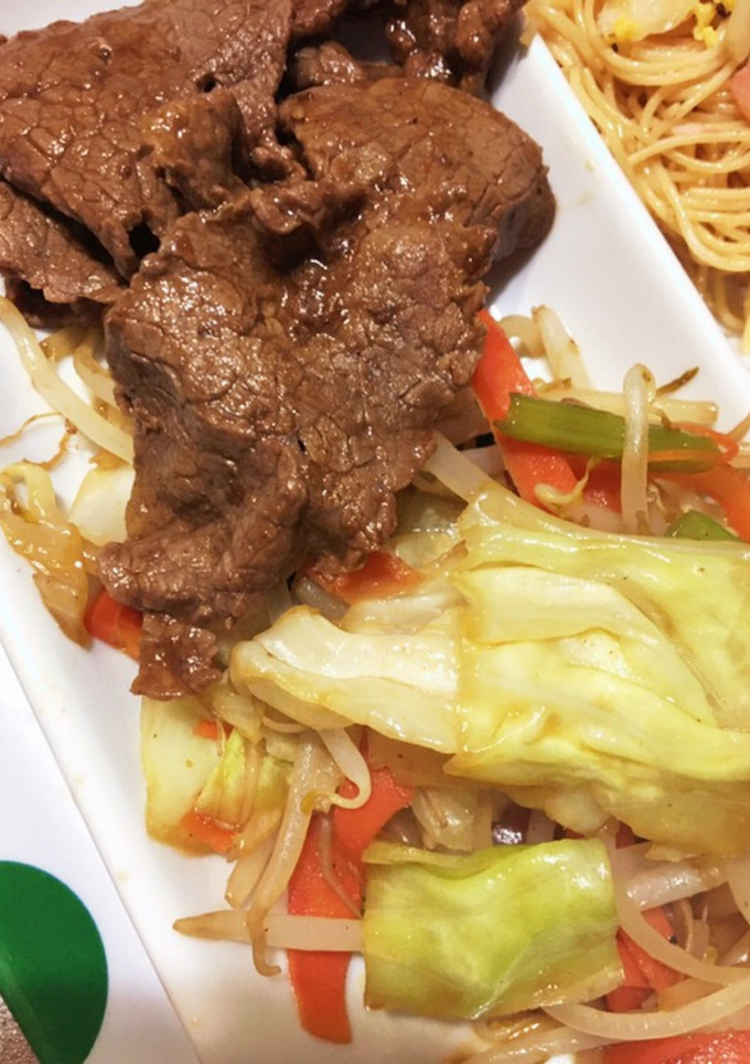 簡単野菜炒めと焼肉-レシピのメイン写真