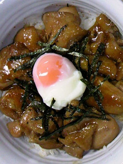 ぶつ切り肉だからフライパンへ直行焼鳥丼-レシピのメイン写真