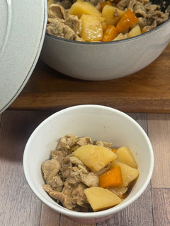 ストウブで無水肉じゃが-レシピのメイン写真