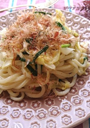 えのきとキャベツとニラのマヨネーズうどん-レシピのメイン写真