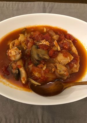 2日目のお楽しみ付き　鶏のトマト煮込み-レシピのメイン写真