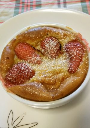 イチゴのクラフティ-レシピのメイン写真