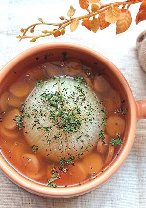 レンジで簡単具沢山まるごと新玉ねぎスープ-レシピのメイン写真