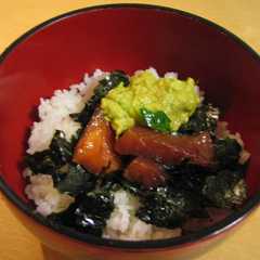 A picture of アボカド＆海の幸漬け丼.