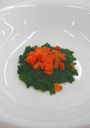 【離乳食中期】青菜と人参のだし煮-レシピのメイン写真