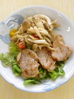 豚ひれ肉のきのこソースかけ-レシピのメイン写真