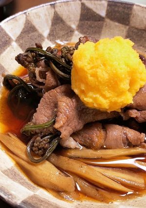 牛肉のワラビ鍋（すき焼き風 みぞれ鍋）-レシピのメイン写真