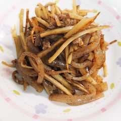 รูปของ 味付け1つ！牛肉とごぼうの炒めもの