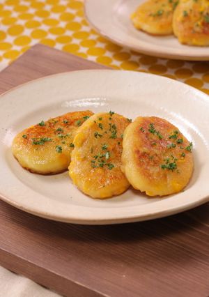 もちもち！コーンいももち-レシピのメイン写真