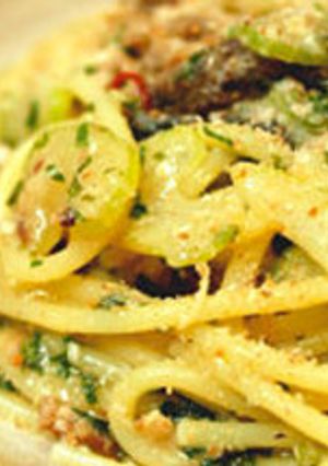 レーズンと鰯、セロリのパスタ-レシピのメイン写真