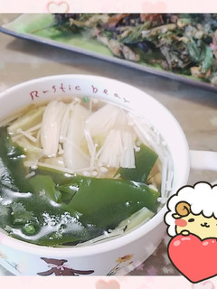 マクロビ☆レタスとわかめの春スープ-レシピのメイン写真