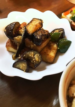 簡単!厚揚げとなすとピーマンの味噌炒め-レシピのメイン写真