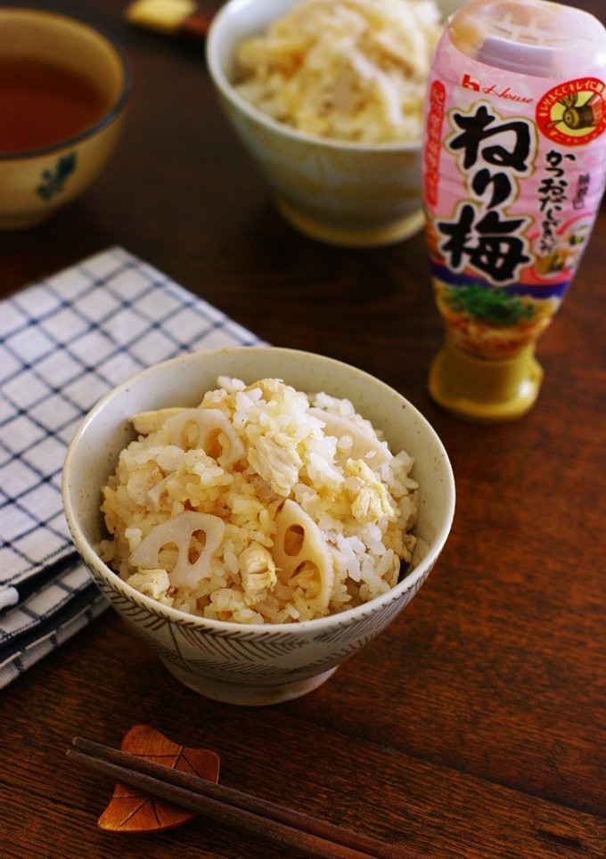 鶏ささみとれんこんの梅混ぜ炊き込みごはん-レシピのメイン写真