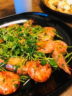 赤エビの豆苗炒め物-レシピのメイン写真