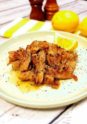 お手軽♬鶏セセリ肉のレモンペッパー炒め-レシピのメイン写真