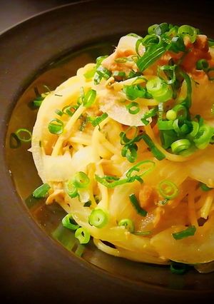 やみつき！ツナ玉ねぎのにんにく醤油パスタ-レシピのメイン写真