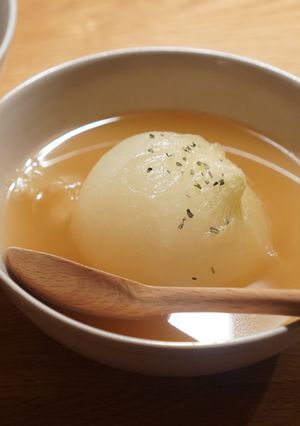 簡単すぎる!新玉ねぎのまるごとスープ☆-レシピのメイン写真