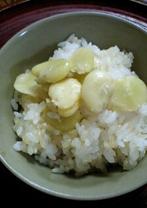 ほんのりお塩の効いた「そら豆のご飯」-レシピのメイン写真