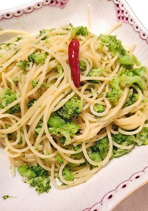 ブロッコリーのペペロンチーノ-レシピのメイン写真