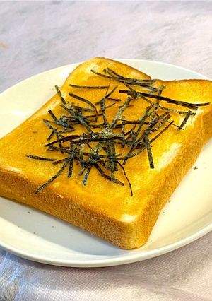 朝ごはんに♪マヨ醤油のトースト-レシピのメイン写真