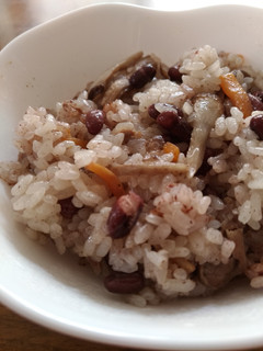 お赤飯の素で楽チン炊き込み御飯-レシピのメイン写真
