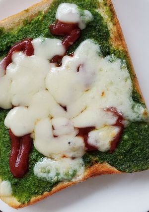 ほうれん草☆マルゲリータ風トースト-レシピのメイン写真