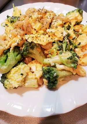えびとブロッコリーの豆苗たまご炒め-レシピのメイン写真