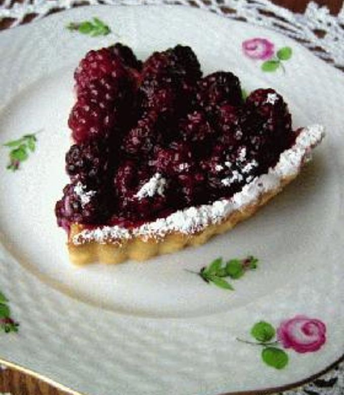 ブランブリー ヘッジ ブラックベリータルト お皿 レシピ プレート