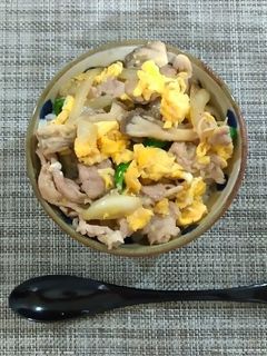 超簡単!豚肉と舞茸の卵入り丼!-レシピのメイン写真