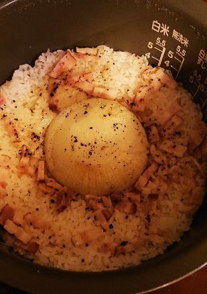 まるごと新玉ねぎの炊き込みご飯-レシピのメイン写真
