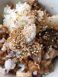 煮物活用。納豆混ぜご飯-レシピのメイン写真