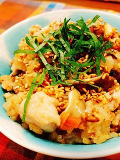 香ばしさが絶品!鶏肉と舞茸の炊き込みご飯-レシピのメイン写真