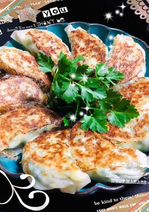 コルスタdeたっぷりニラのジャンボ餃子♪-レシピのメイン写真