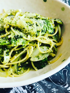 レタスと玉ねぎのジェノベーゼパスタ-レシピのメイン写真