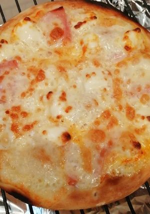 冷凍のピザ生地でチーズ&チーズピザ-レシピのメイン写真