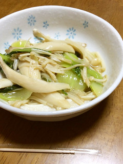 炒め物(きのこ・葉っぱの計3種)-レシピのメイン写真